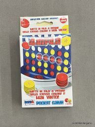 GIOCO TASCABILE QUATTRO IN FILA