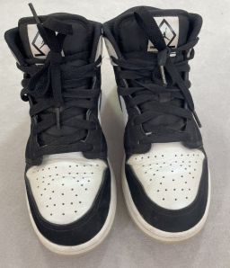 NIKE AIR JORDAN 1 MID PERLATE