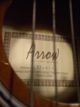 CHITARRA ARROW ST 614