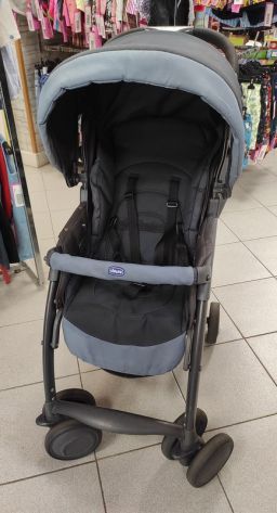 PASSEGGINO LEGGERO SIMPLICITY PLUS + OVETTO KEY FIT CHICCO