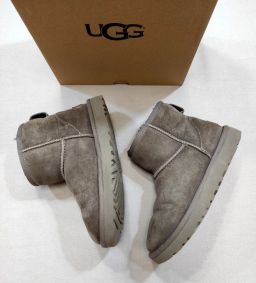 UGG CLASSIC MINI II