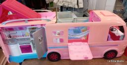 CAMPER BARBIE