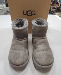 UGG CLASSIC MINI II