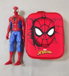 PERSONAGGIO SPIDERMAN 28CM + PORTAMERENDA MARVEL