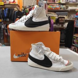 SCARPE BLAZER MID '77 JUMBO NIKE