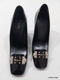 SCARPE VERNICE PRADA