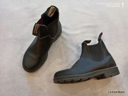 BLUNDSTONE