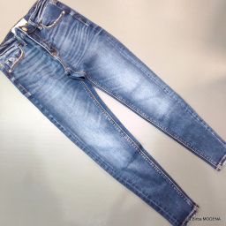 JEANS STRADIVARIUS