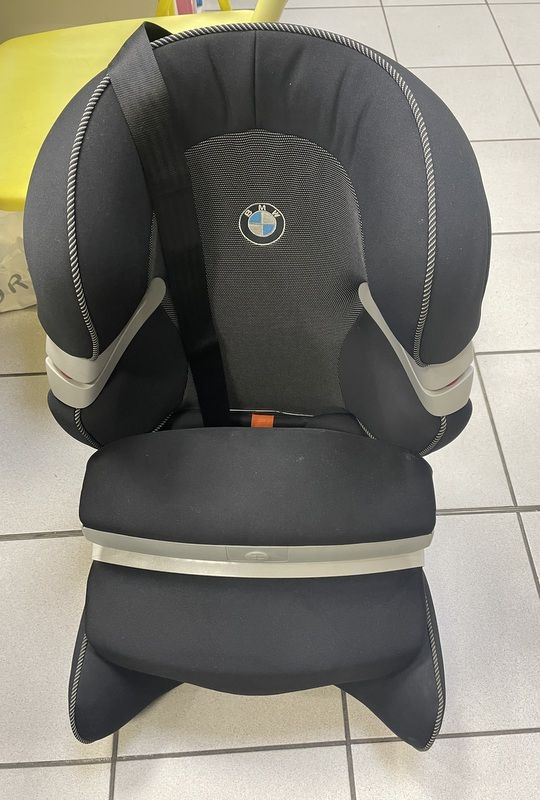 SEGGIOLINO BMW 9-25 KG CON ISOFIX