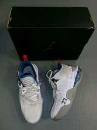 SCARPE NIKE JORDAN STAY LOYAL