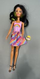 COLOR REVEAL BARBIE