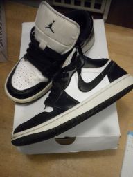 SCARPE C/LACCI NIKE AIR JORDAN 1 LOW DONNA