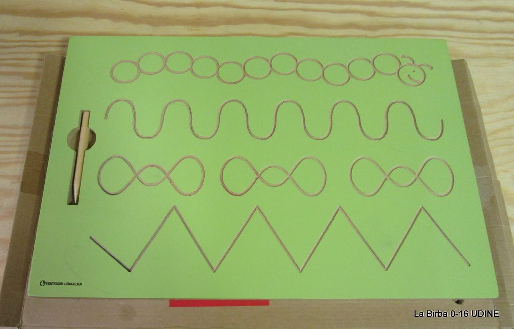 MONTESSORI LERNWELTEN TAVOLA CON CURVATURE