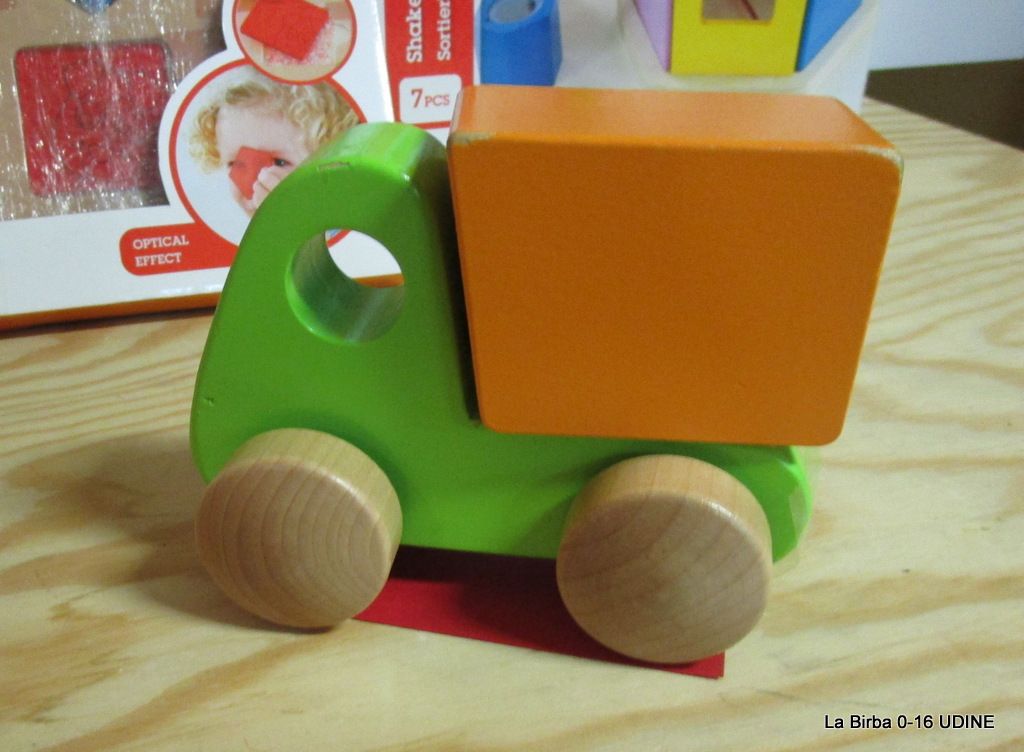 HAPE GIOCO LEGNO MINI CAMION