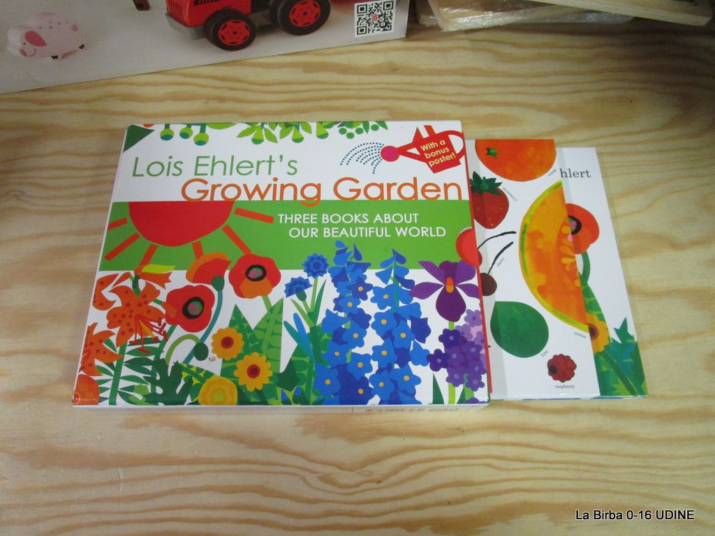 LIBRO IN INGLESE COFANETTO PZ 3 GROWING GARDEN